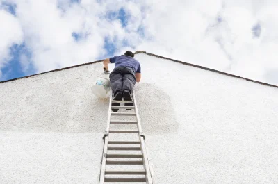 Peinture extérieure à Sansan — façades et ravalement